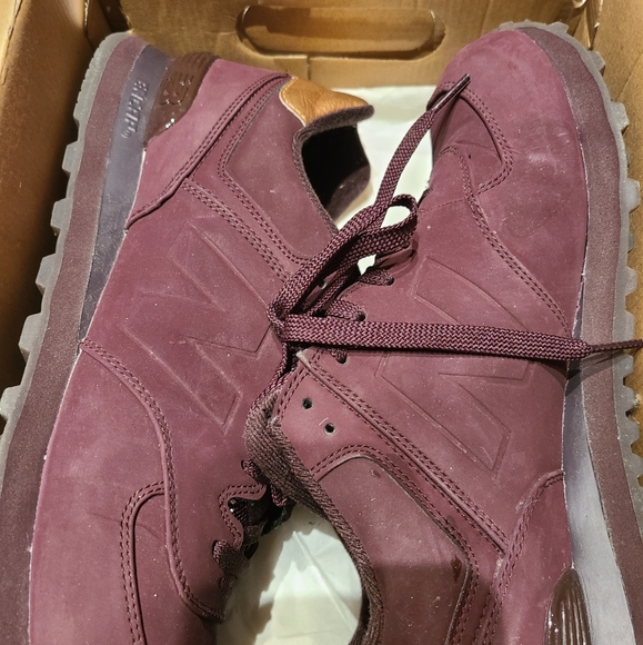 New Balance Other - New Balance sneakers 11.5 burgundy/gold